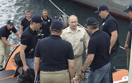 Κατάδυση σε ναυάγιο ανοικτά της Κριμαίας – Πούτιν