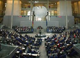 Yπερψηφίστηκε στη γερμανική Βουλή το τρίτο Μνημόνιο