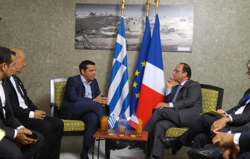 Τηλεφωνική επικοινωνία Τσίπρα – Ολάντ για τις πολιτικές εξελίξεις στην Ελλάδα
