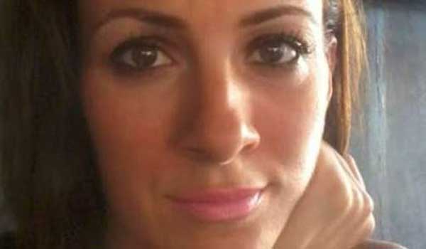 Σπαραγμός στην κηδεία της τραγουδίστριας που σκοτώθηκε σε τροχαίο