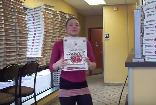 Εσείς πόσο γρήγορα φτιάχνετε ένα κουτί πίτσας;