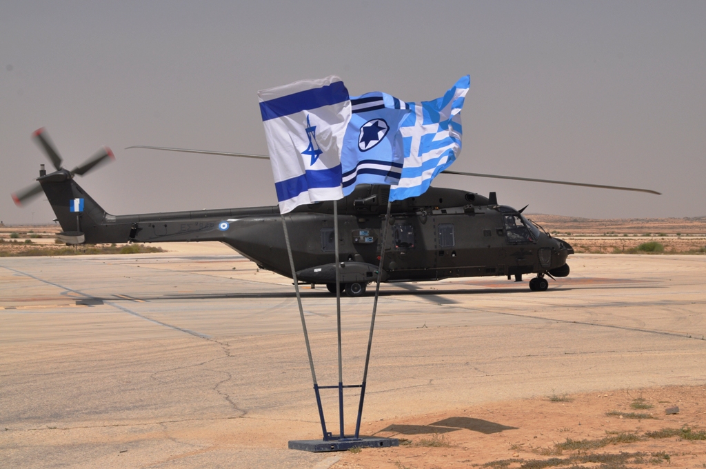 Σάρωσαν την Έρημο του Negev στο Ισραήλ τα –  Ελληνικά Επιθετικά ελικόπτερα !! [photo]