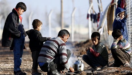 «Αναγκαίοι οι χώροι προσωρινής υποδοχής προσφύγων», λέει η κυβέρνηση