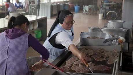 Μοναχή στο Μεξικό συμμετέχει σε μαγειρικό ριάλιτι για να πληρώσει χρέη