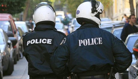 Θεσσαλονίκη: Αστυνομικός… «μαϊμού» κυκλοφορούσε και με στολή!