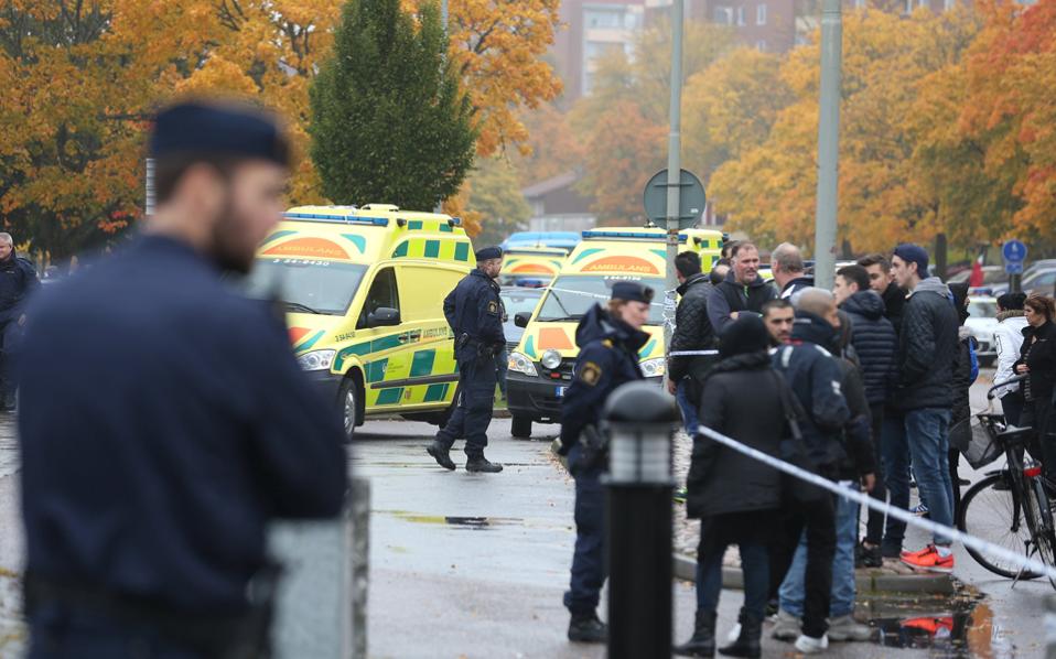 Σουηδία: Μασκοφόρος σκότωσε με σπαθί 2 άτομα!