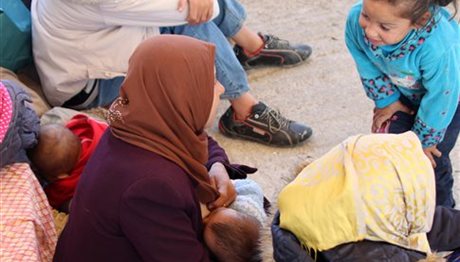 Η «Αποστολή» αναλαμβάνει τη σίτιση προσφύγων σε Χίο και Σάμο