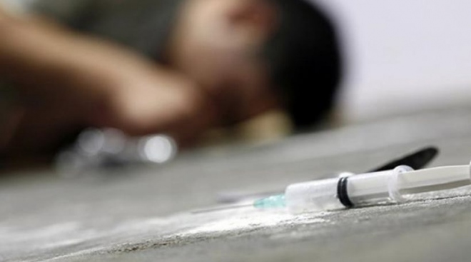 Σοκ στην Πάτρα: Ναρκομανείς κάνουν χρήση ουσιών σε… κοινή θέα πίσω από το Νοσοκομείο «Αγ.Ανδρέας»
