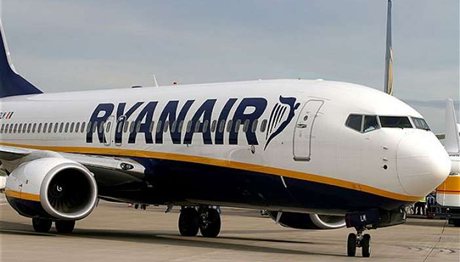 Θεσσαλονίκη: Προσλήψεις αεροσυνοδών από την Ryanair – Τι πρέπει να ξέρεις