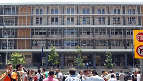 Θεσσαλονίκη: Κάθειρξη 7 ετών σε ζευγάρι για υπεξαίρεση στο δήμο – «Τρύπα» 400.000€