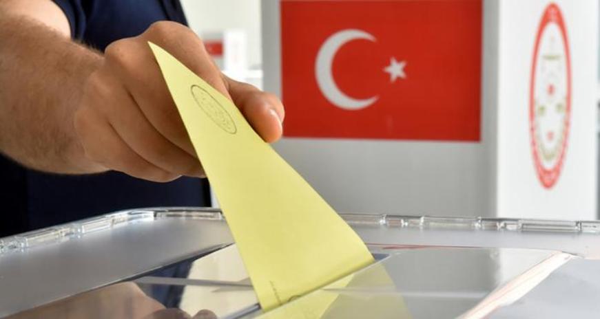 Σε κλίμα πόλωσης οι σημερινές εκλογές στην Τουρκία