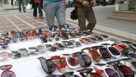 Θεσσαλονίκη: Κατασχέθηκαν περισσότερα από 850 προϊόντα παρεμπορίου!