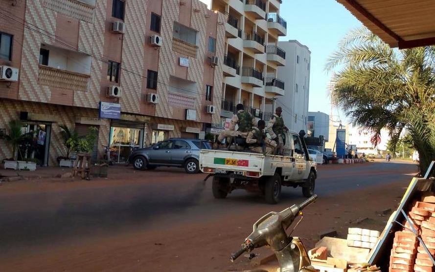 Έληξε η ομηρία στο ξενοδοχείο του Μάλι – Απελευθερώθηκαν οι όμηροι (ΦΩΤΟ)