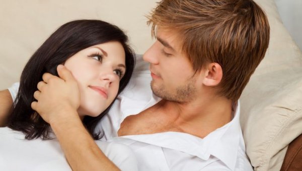 Τα 7 πράγματα που δεν κάνουν ποτέ τα ευτυχισμένα ζευγάρια