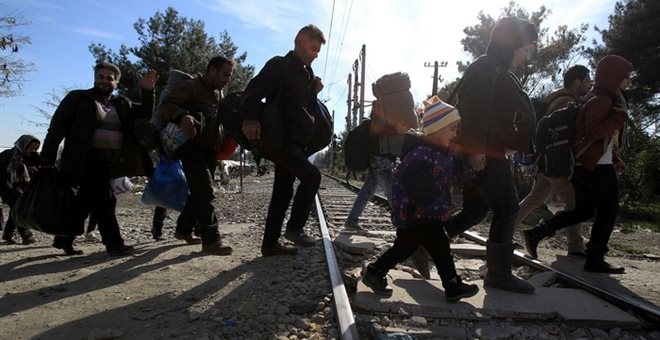 Κριτική Συνηγόρου του Πολίτη για τον καταυλισµό των προσφύγων στην Ειδομένη