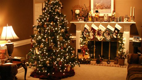 Χριστουγεννιάτικο στόλισμα: Τι πρέπει να προσέχουμε πριν και μετά την αγορά
