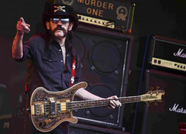 Πέθανε ο θρυλικός Lemmy των Motorhead