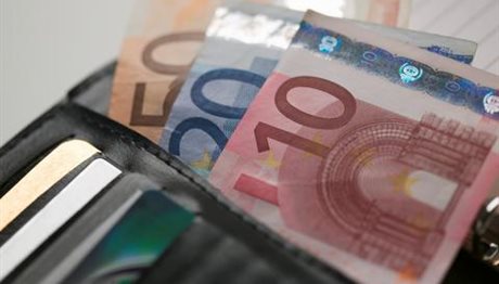 Κατρακύλα χωρίς τέλος: Ακόμη €4,7 δισ. έχασαν τα νοικοκυριά…