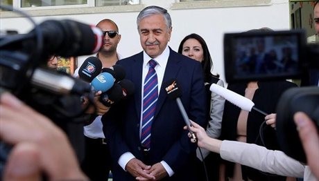 Μουσταφά Ακιτζί: «Κλειδώστε  μας σε ένα δωμάτιο μέχρι  να λύσουμε το Κυπριακό»