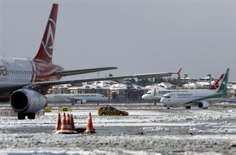 Εκατοντάδες πτήσεις ακυρώθηκαν από και προς την Κωνσταντινούπολη (ΦΩΤΟ)