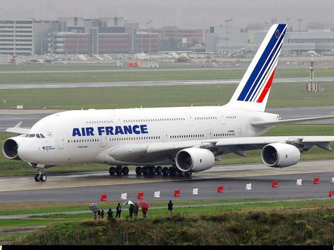 Φάρσα με ψεύτικη βόμβα στο αεροσκάφος της Air France