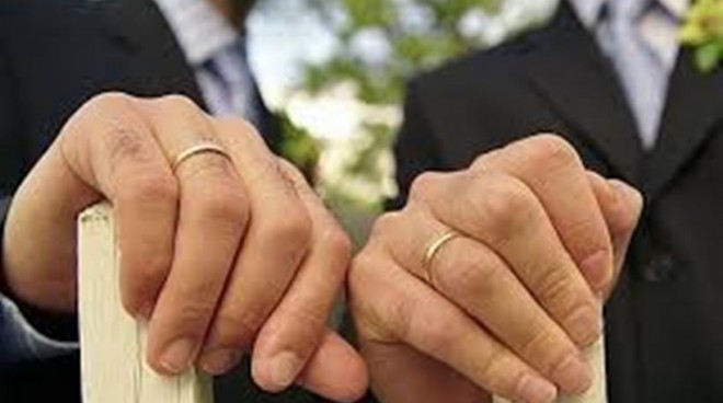 «Όχι» στους γάμους ομόφυλων ζευγαριών είπαν οι Σλοβένοι