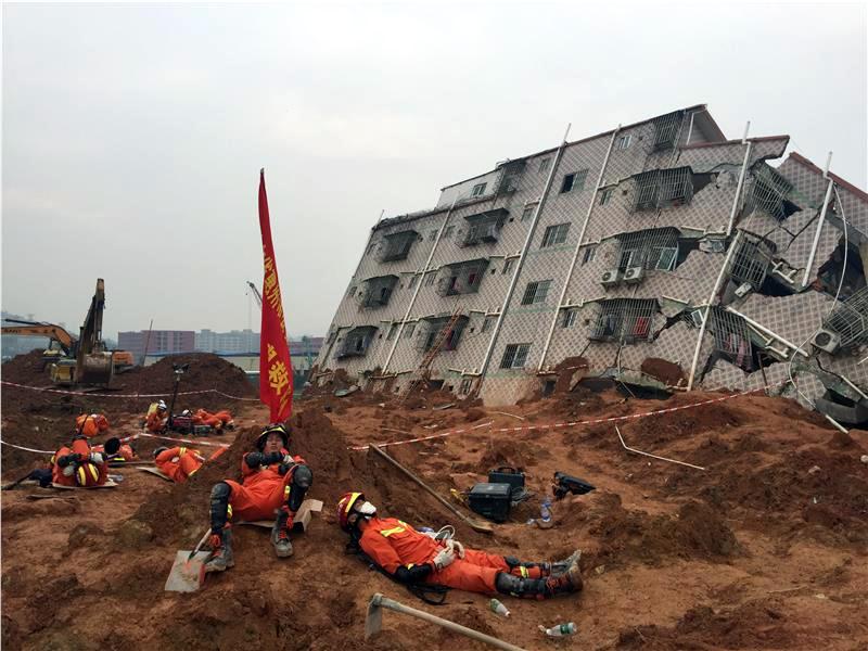 Βιβλική καταστροφή στην Κίνα από… βιομηχανική λάσπη! (ΦΩΤΟ)