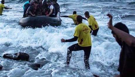 Ρεκόρ αφίξεων προσφύγων την Τετάρτη στη Λέσβο παρά την κακοκαιρία
