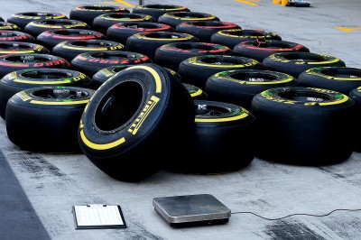Η αγωνιστική χρονιά  της Pirelli στη F1 το  2015 σε αριθμούς