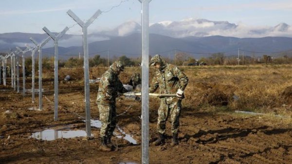 «Να τοποθετηθεί συρματόπλεγμα στα σύνορα της Ελλάδας με τα Σκόπια και την Βουλγαρία»