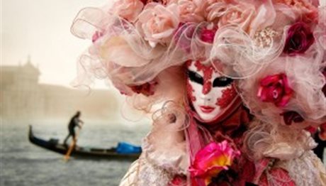 Μαγευτικό θέαμα στο Καρναβάλι της Βενετίας! (video)