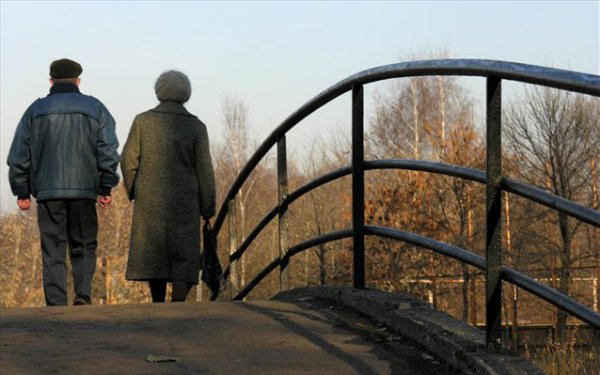 Το αργό βάδισμα στους ηλικιωμένους σηματοδοτεί την εμφάνιση Αλτσχάιμερ