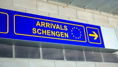 Κομισιόν: Διορία τριών μηνών, αλλιώς αποβάλλουν την Ελλάδα από τη Σένγκεν!