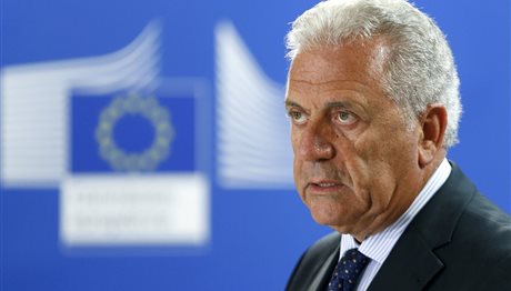 Δ. Αβραμόπουλος: «Ολοκληρώνονται τα hotspots σε Ελλάδα και Ιταλία»