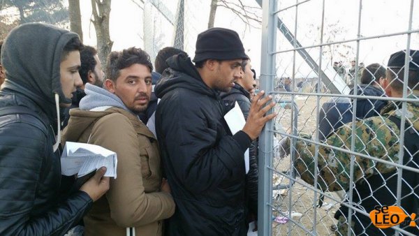 Τα Σκόπια στήνουν κι άλλο φράχτη στα σύνορα με την Ελλάδα