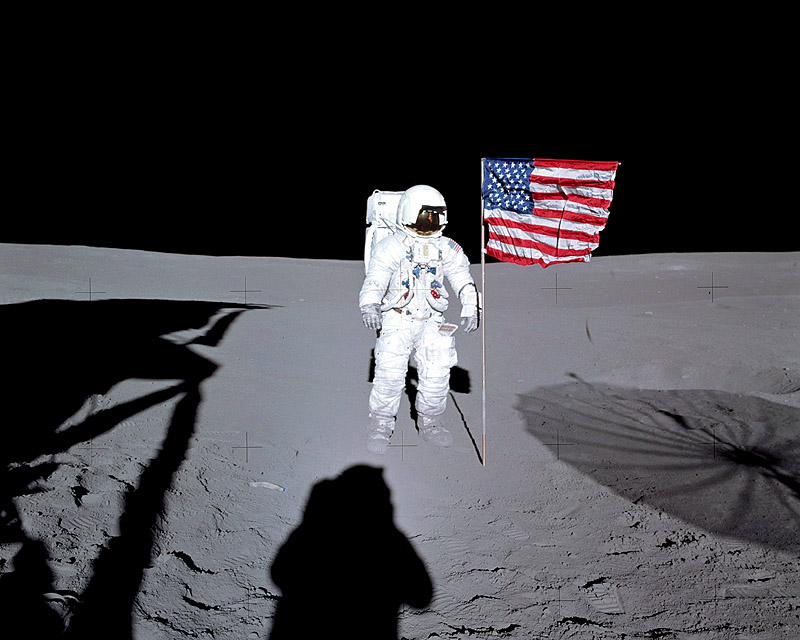 Απεβίωσε ο Έντγκαρ Μίτσελ, που ταξίδεψε με το Apollo 14 στο φεγγάρι