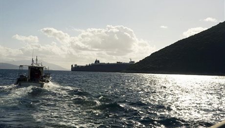 Φορτηγό πλοίο προσάραξε νότια της Κέας