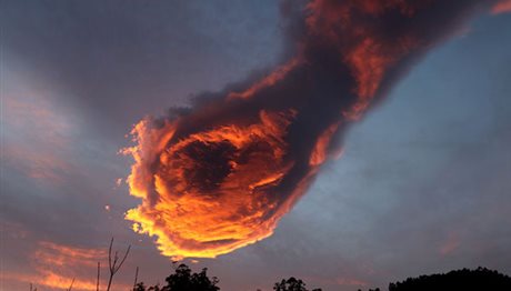To «Χέρι του Θεού» στον ουρανό της Πορτογαλίας (photos)