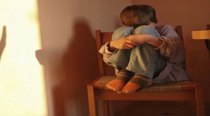 Ρέθυμνο: Αναβλήθηκε η δίκη του Βρετανού που βίαζε τα υιοθετημένα του παιδιά