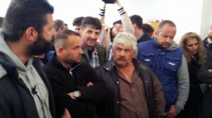 Βίντεο: Αγρότες προπηλάκισαν βουλευτές του ΣΥΡΙΖΑ στην Κόρινθο