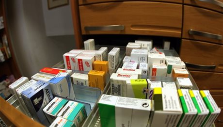 Υπουργείο Υγείας: «Κατά λάθος» οι αυξήσεις στις τιμές φαρμάκων