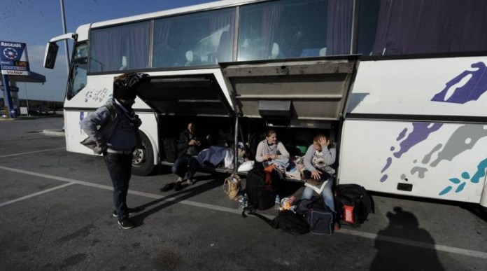 Λεωφορείο με καρκινοπαθείς πρόσφυγες είναι εγκλωβισμένο στο Πολύκαστρο Κιλκίς