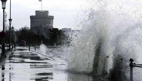 Καιρός στη Θεσσαλονίκη: Ξεκίνημα της εβδομάδας με βροχές και καταιγίδες!