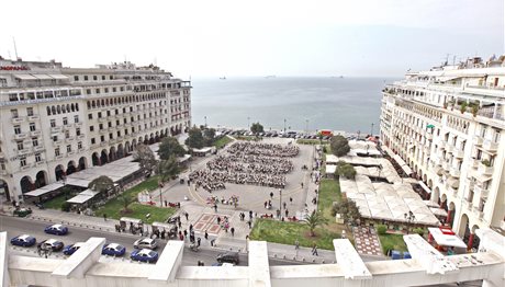 Θεσσαλονίκη: Μία Γειτονιά Αλληλεγγύης με δωρεάν εξετάσεις στην Αριστοτέλους!