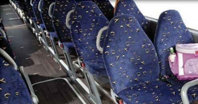 Γνωρίζετε γιατί τα καθίσματα των λεωφορείων έχουν αυτά τα περίεργα καλύμματα; Το μυστήριο λύθηκε!