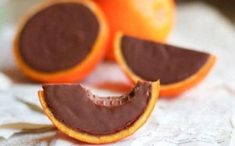 Δείτε βήμα βήμα τη συνταγή: Γεμιστά πορτοκάλια με σοκολάτα ganache