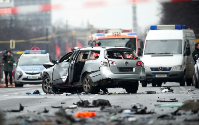 Νεκρός από έκρηξη παγιδευμένου αυτοκινήτου στο Βερολίνο
