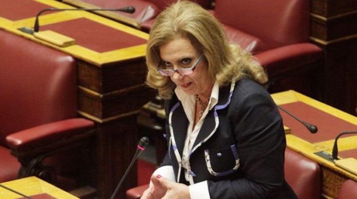 Κατέρρευσε στη Βουλή η βουλευτής της Ένωσης Κεντρώων Θεοδώρα Μεγαλοοικονόμου