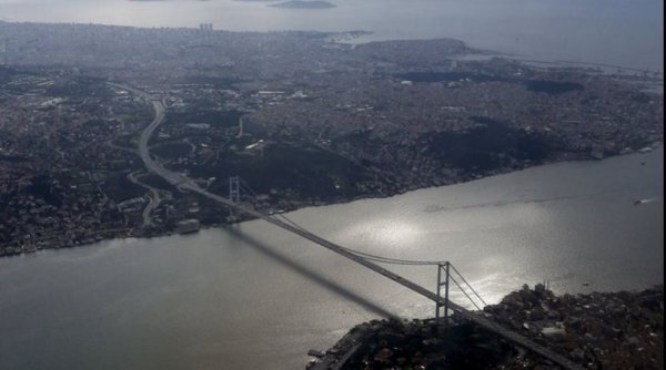 Συναγερμός στην Τουρκία λόγω ύποπτου οχήματος – Έκλεισε η γέφυρα του Βοσπόρου