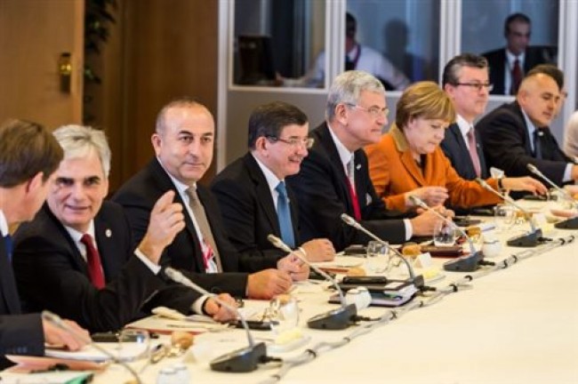 Σε αδιέξοδο η Σύνοδος Κορυφής από τις απαιτήσεις της Τουρκίας και της ομάδας του Βίζεγκραντ